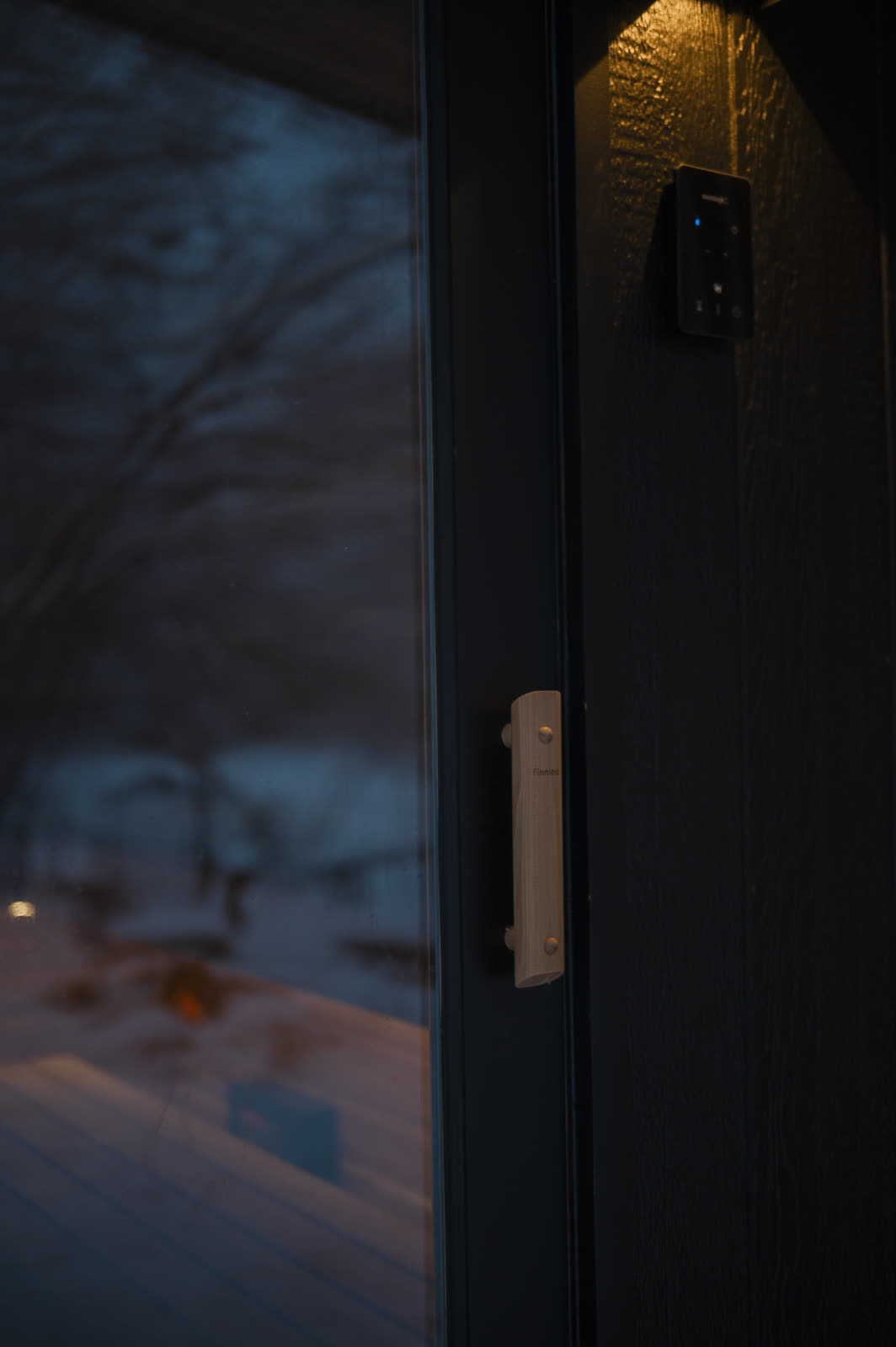 Detail of the glass door handle